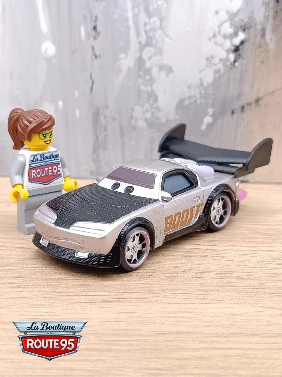 Voiture Cars Boost - Jouet neuf (CES10)